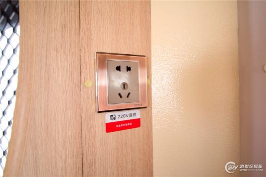 ^(q)
