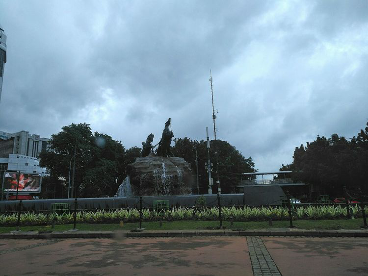 ż_2417.png
