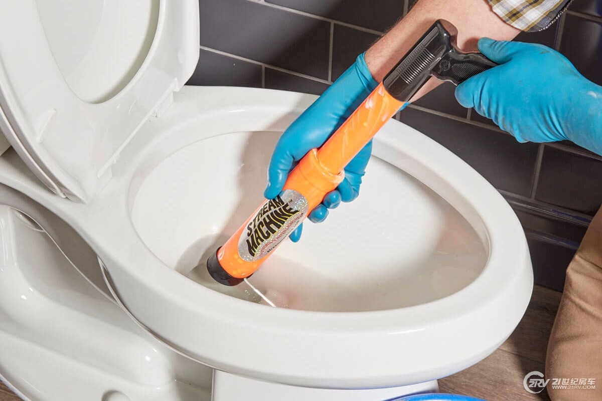 HH-water-gun-toilet.jpg