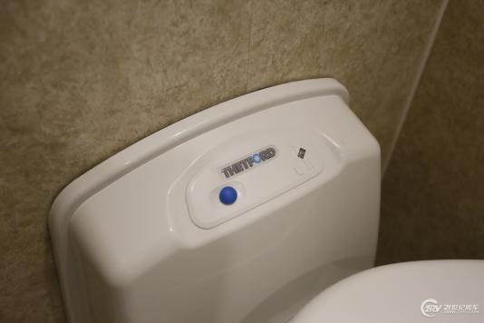 ^(q)