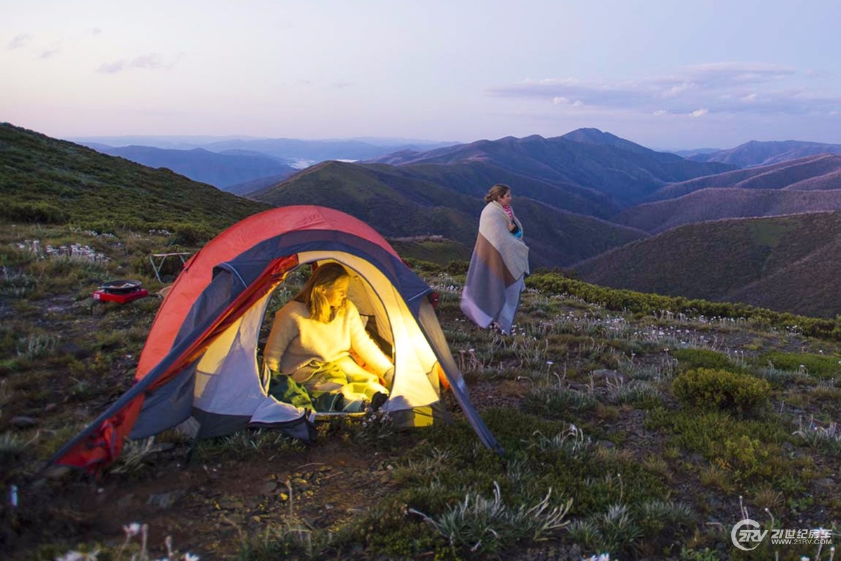 camping-falls-to-hotham-alpine-crossing_hc_r_1461477_1150x863.jpg