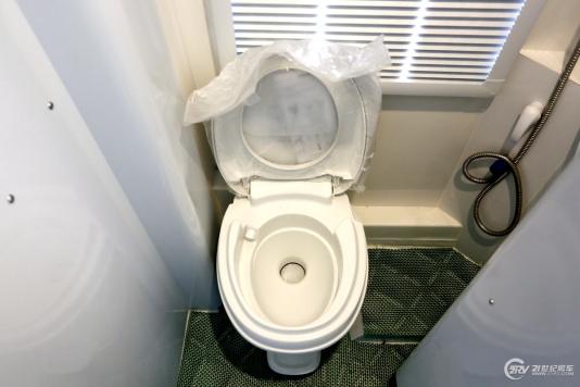 ^(q)