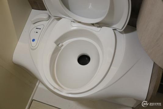 ^(q)