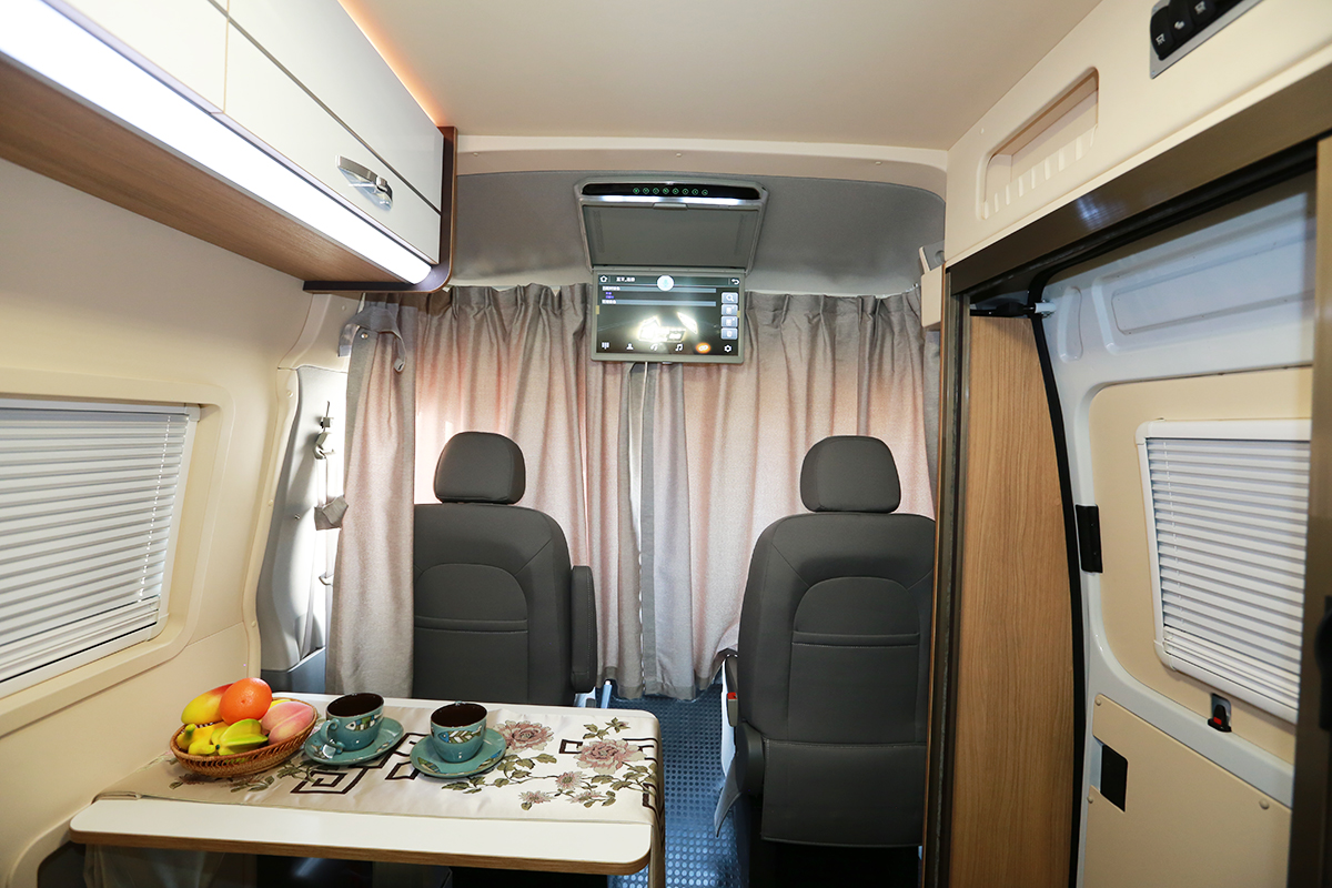 37 B310m.jpg