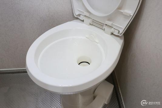 ^(q)