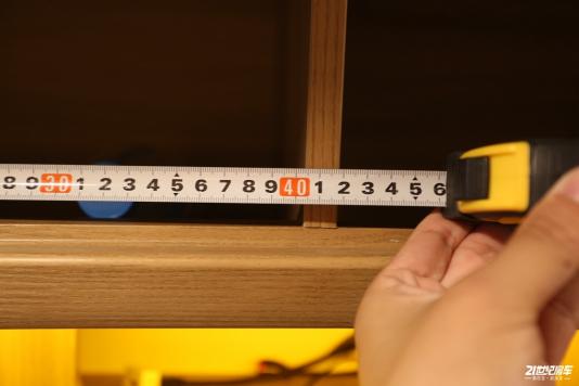 ^(q)