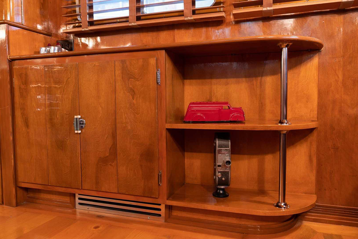 1950-westcraft-capistrano-park-trailer-for-sale-interior (3).jpg